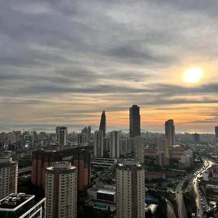 Amazing Penthouse With Sea View At Atasehir,finance Center 4min, Emaarmall 6 Mn Ulkersports 1min Apartamento